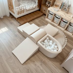 Motorikbana i 4 delar med minibollpool i jersey – beige | valfria bollar